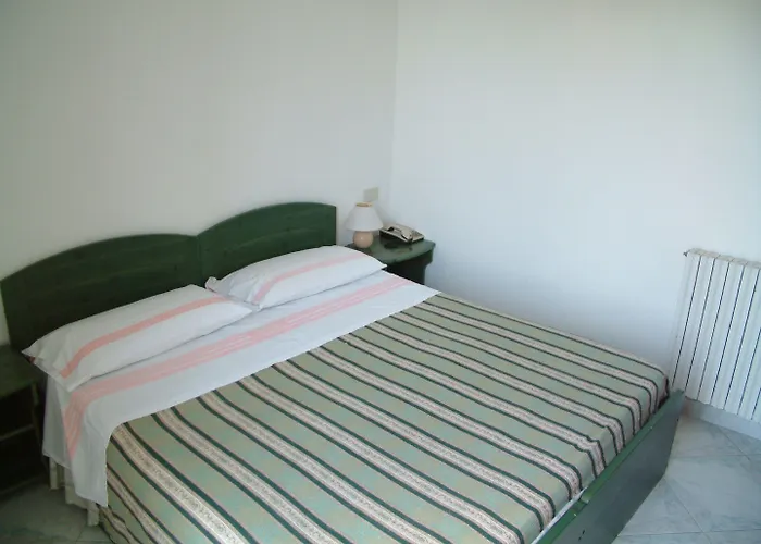 Hotell La Ginestra 3*