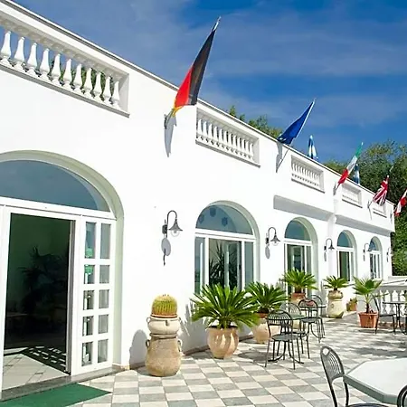 Hotel La Ginestra 3*