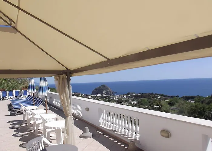 La Ginestra Отель Форио