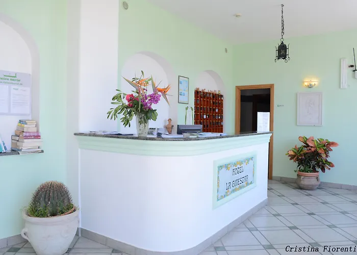 Отель La Ginestra