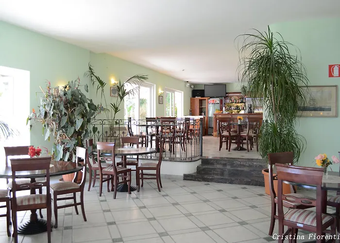 La Ginestra Отель