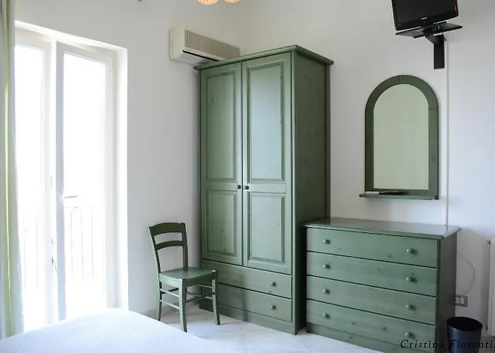 Отель La Ginestra 3*