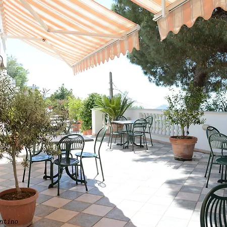 Hotel La Ginestra 3*