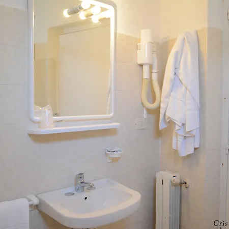 Hotel La Ginestra 3*